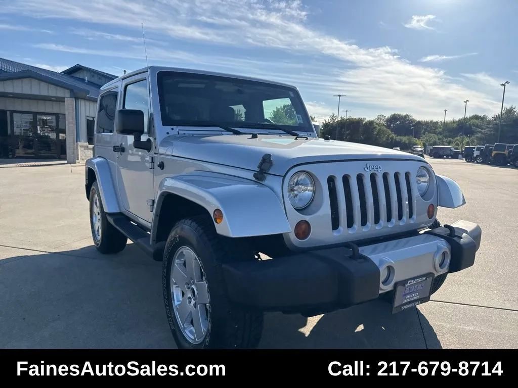 Used 2012 Jeep Wrangler Sahara w/ Dual Top Group image 28