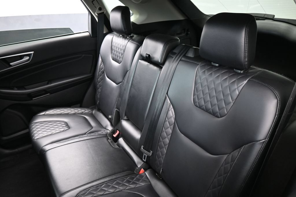 Used 2024 Ford Edge Titanium AWD/4WD image 37