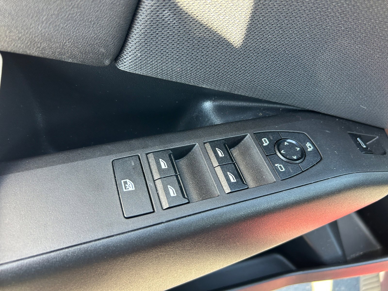 Used 2025 BMW X3 xDrive30i w/ Premium Package image 13