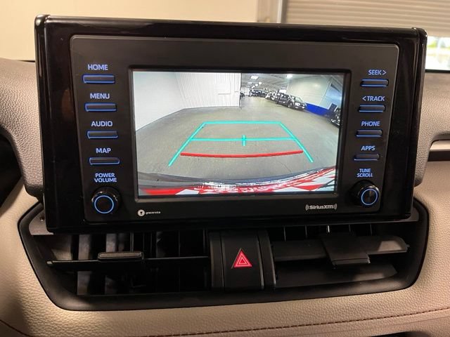 Used 2020 Toyota RAV4 XLE w/ Convenience Package FWD image 27