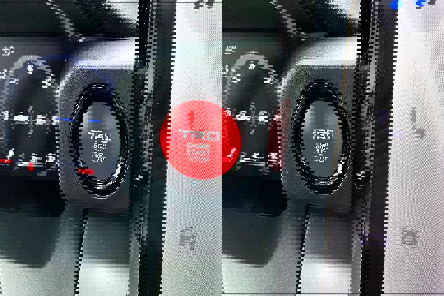 Used 2024 Toyota Tacoma TRD Sport image 33