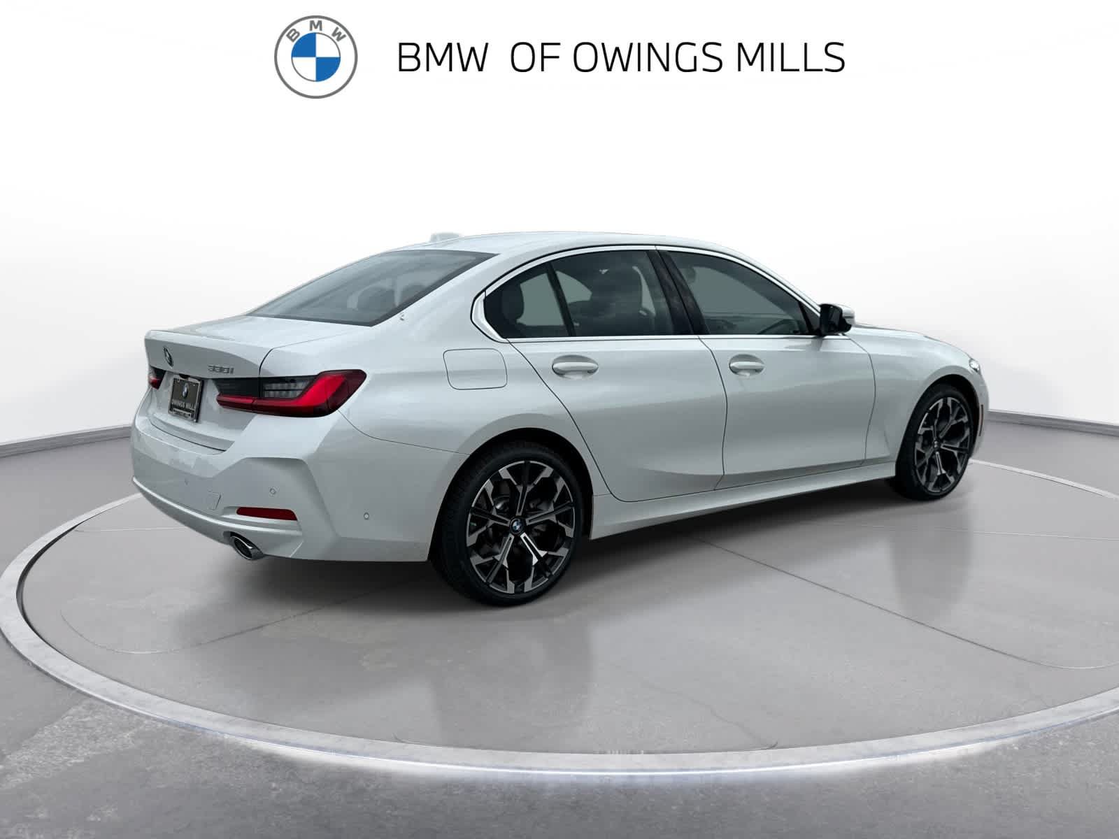 Used 2026 BMW 330i xDrive Sedan w/ Premium Package AWD/4WD image 9