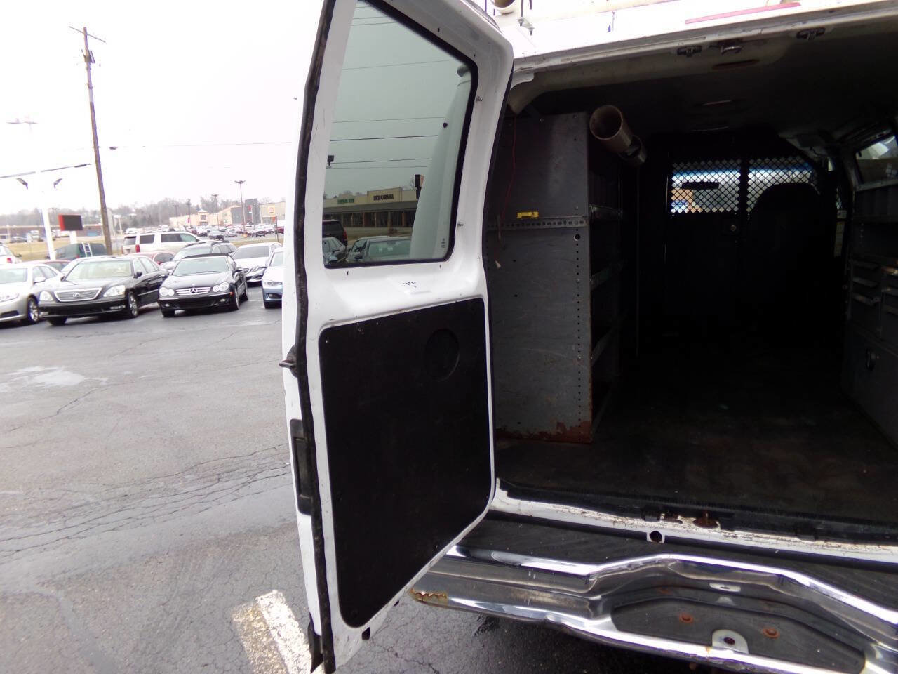 Used 2006 Ford E-250 and Econoline 250 RWD image 18