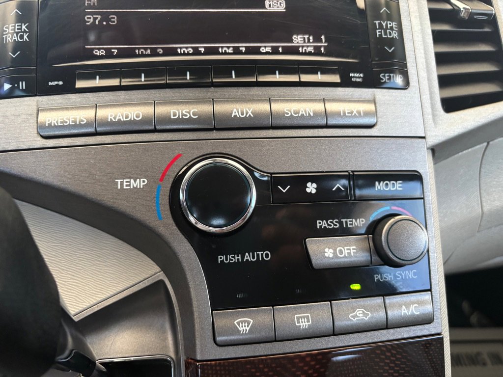 Used 2011 Toyota Venza FWD image 13