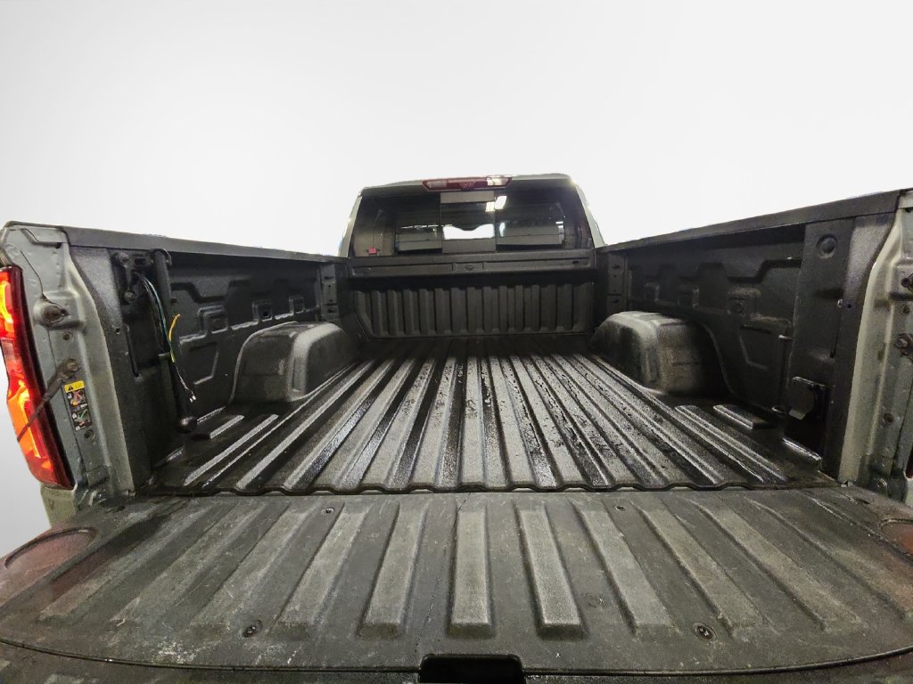 Used 2023 Chevrolet Silverado 1500 LTZ w/ Technology Package AWD/4WD image 27
