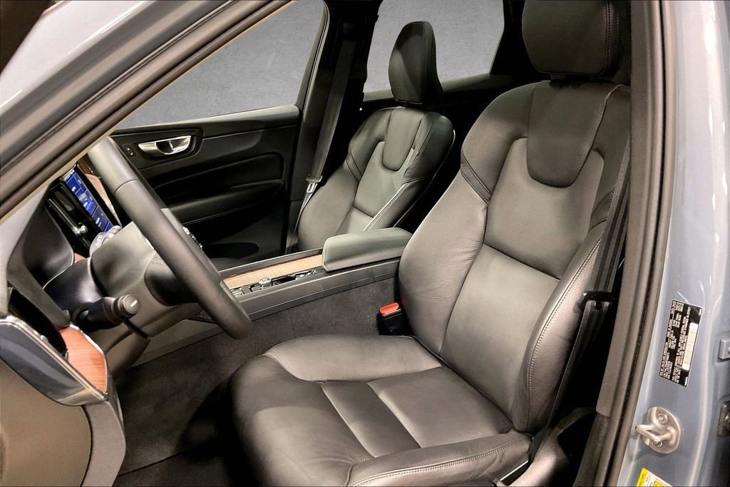Certified 2023 Volvo XC60 B5 Plus w/ Climate Package image 20