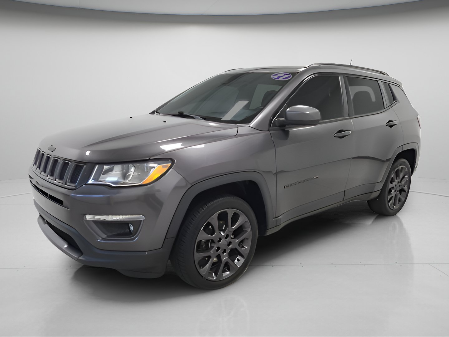 Used 2021 Jeep Compass Latitude w/ Sun and Sound Group AWD/4WD image 3