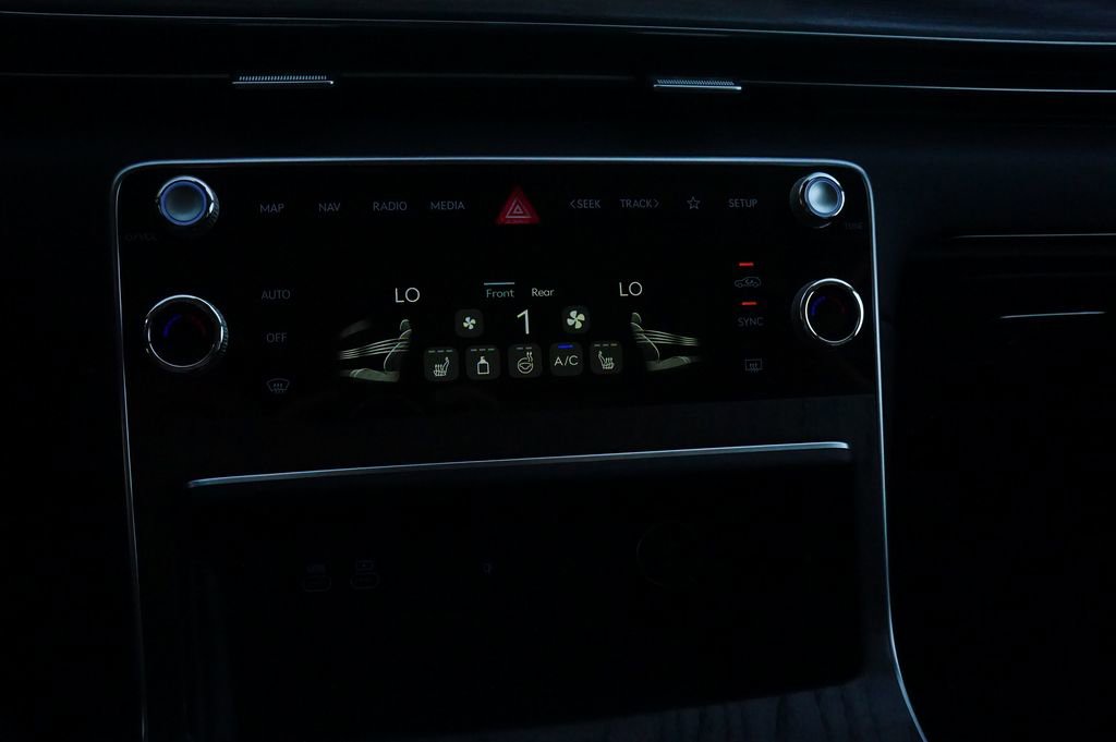 New 2025 Genesis GV80 2.5T Select image 9