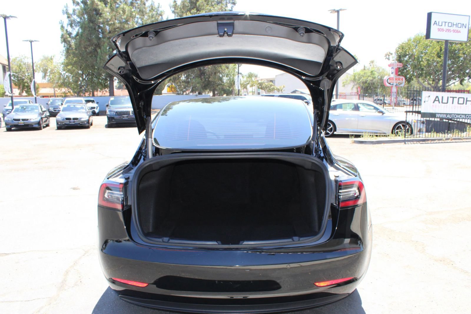 Used 2022 Tesla Model 3 Long Range AWD/4WD image 34