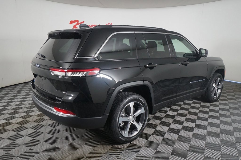 New 2024 Jeep Grand Cherokee Limited 4xe w/ Luxury Tech Group II image 7