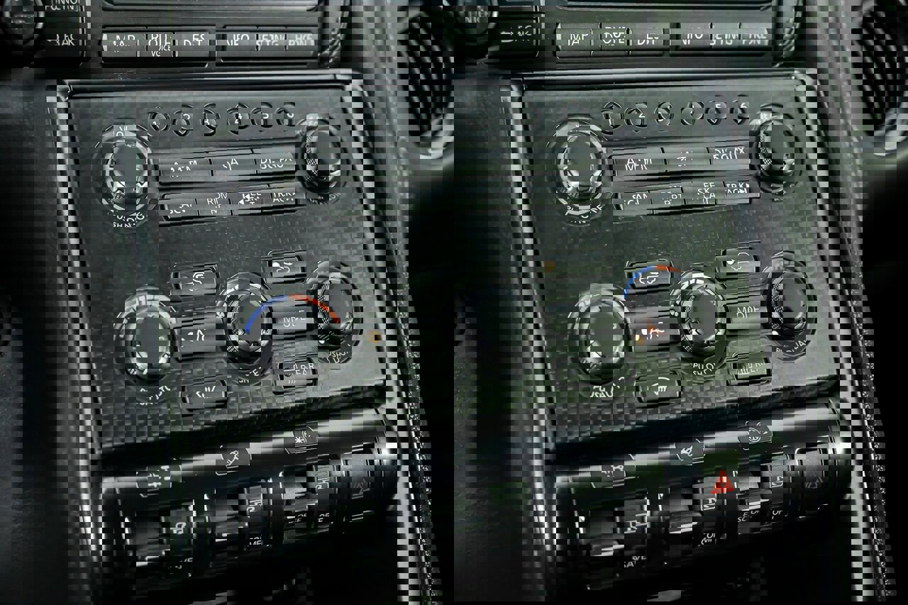 Used 2015 Nissan GT-R Black Edition image 34