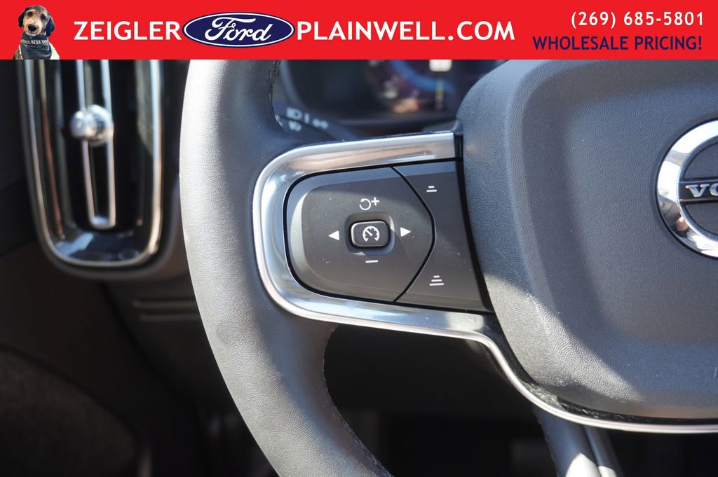 Used 2023 Volvo XC40 B5 Plus w/ Protection Package Premier image 26