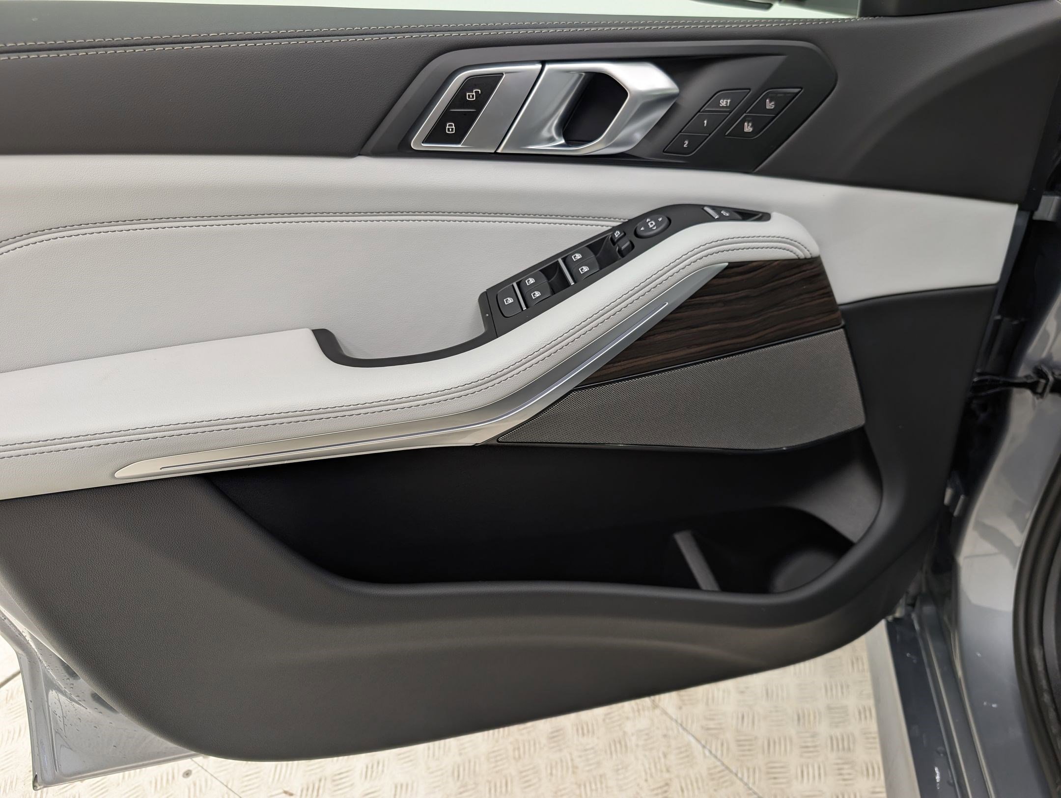 New 2026 BMW X5 sDrive40i w/ M Sport Package image 14