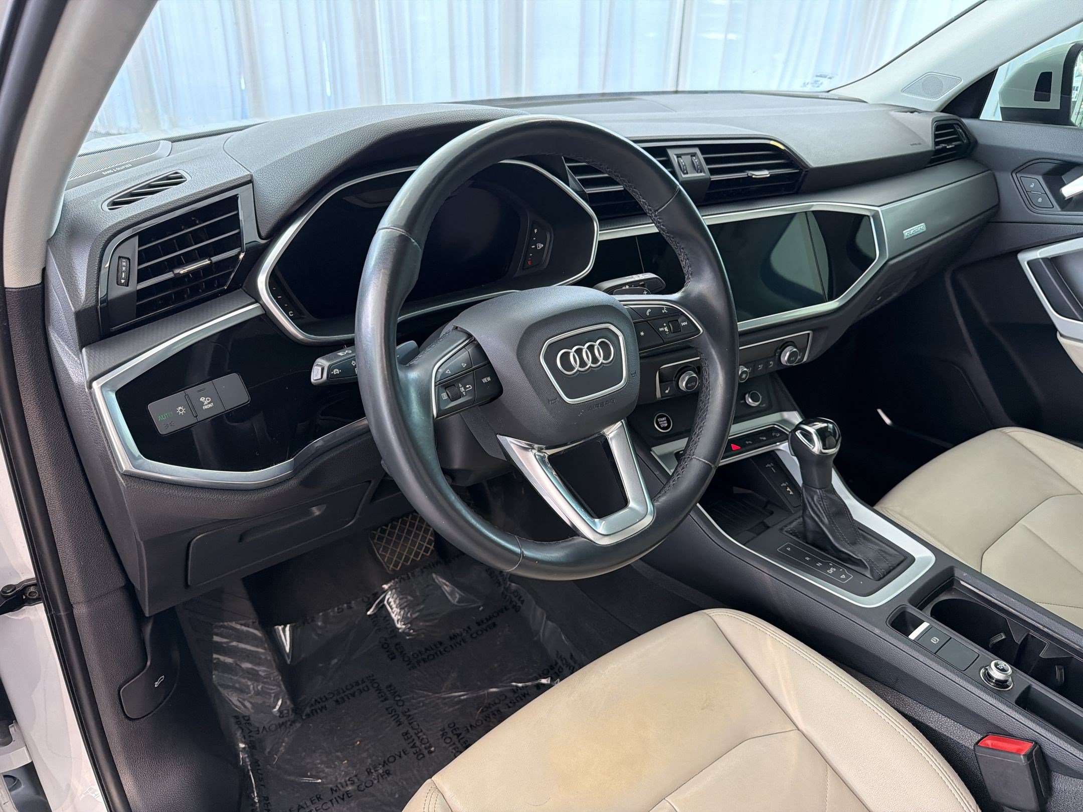 Used 2021 Audi Q3 2.0T Premium Plus w/ Premium Plus Package AWD/4WD image 4