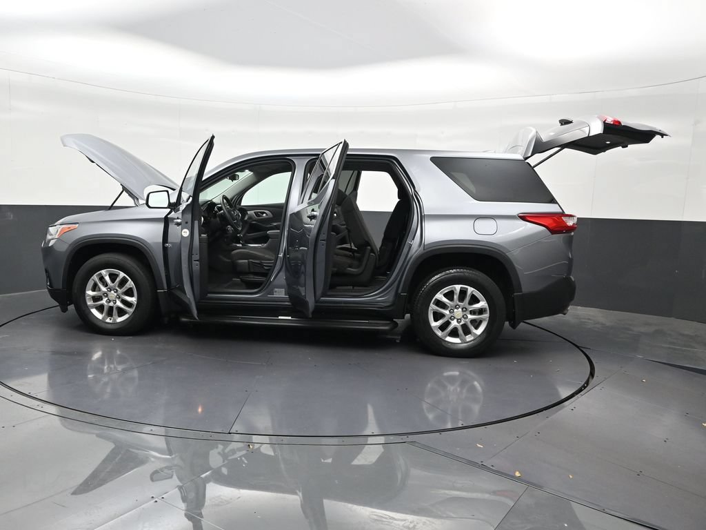 Used 2020 Chevrolet Traverse LS FWD image 39