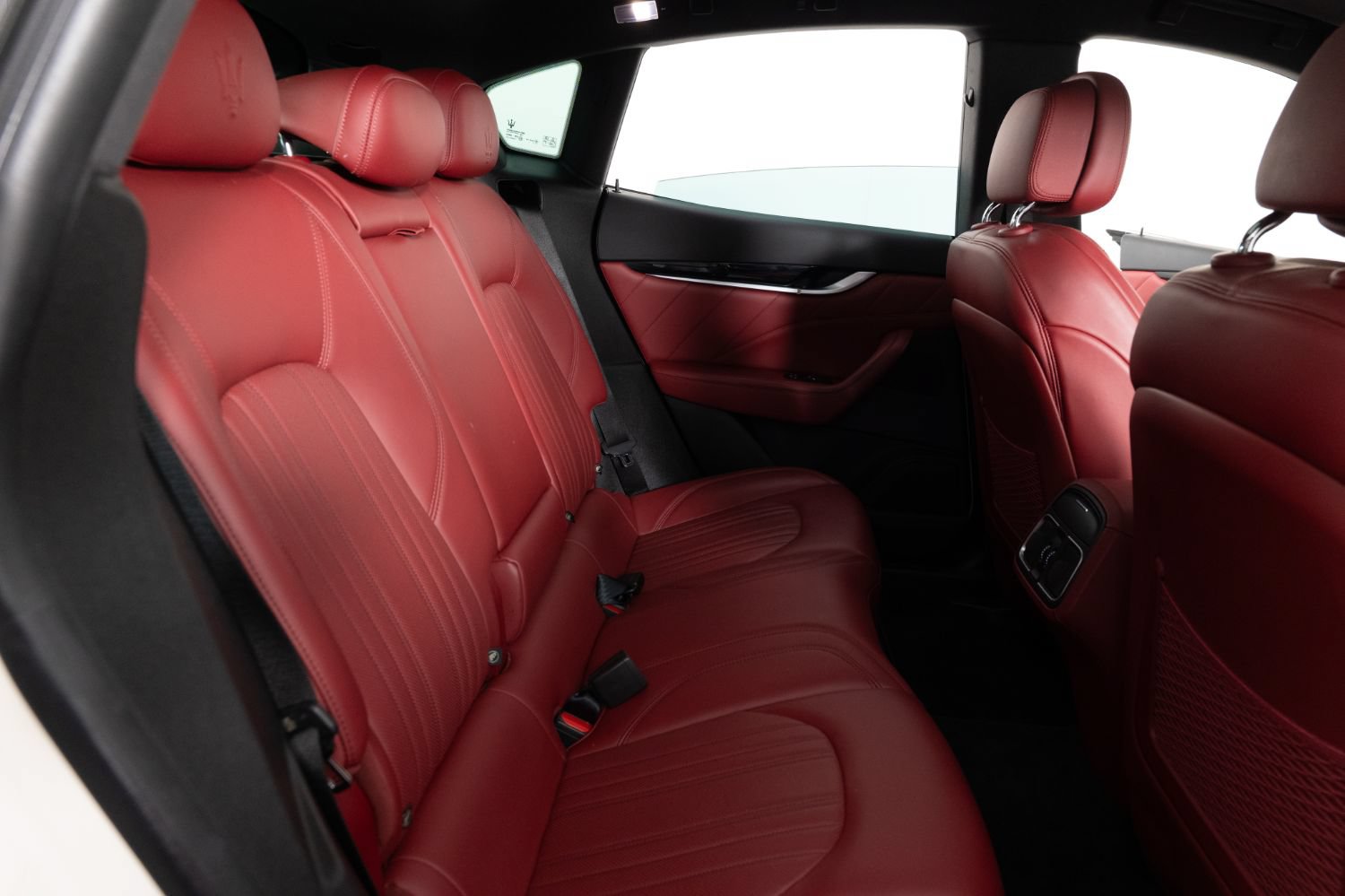 Used 2021 Maserati Levante S AWD/4WD image 23
