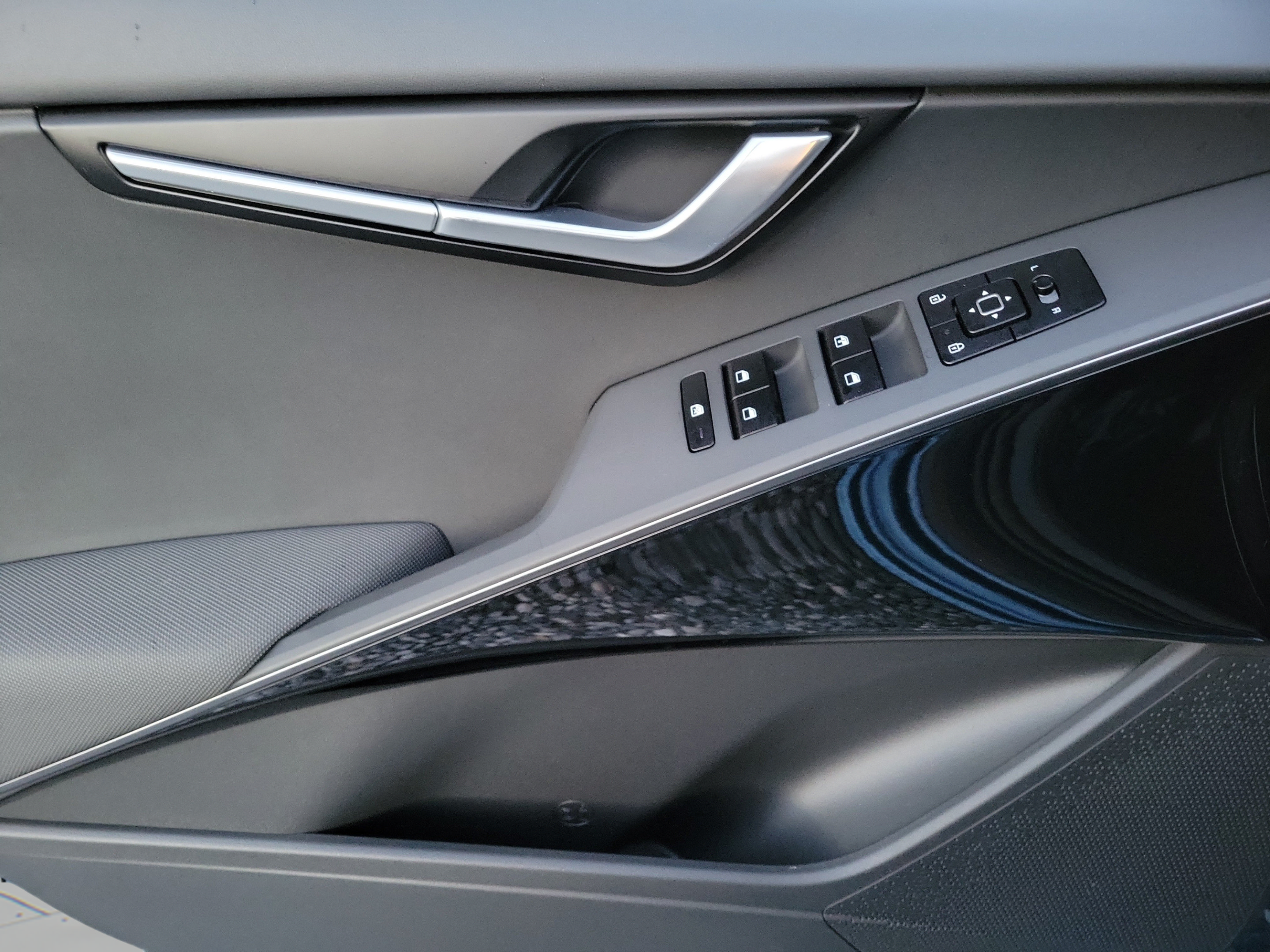 New 2026 Kia Niro Wind FWD image 15