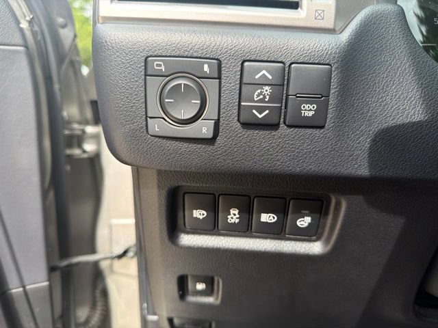 Used 2023 Lexus GX 460 Premium w/ Premium Package AWD/4WD image 29