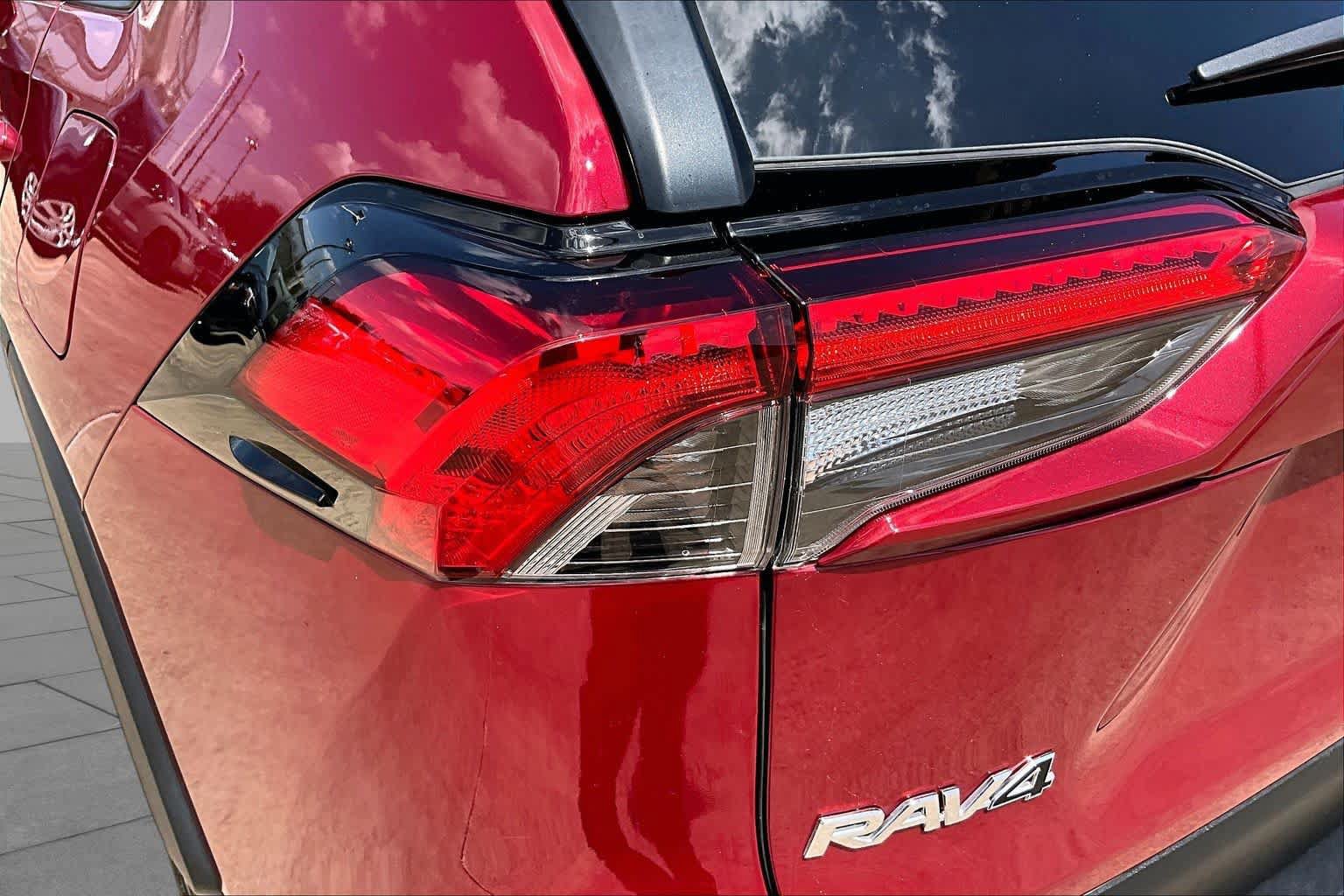 Used 2024 Toyota RAV4 XLE Premium FWD image 57
