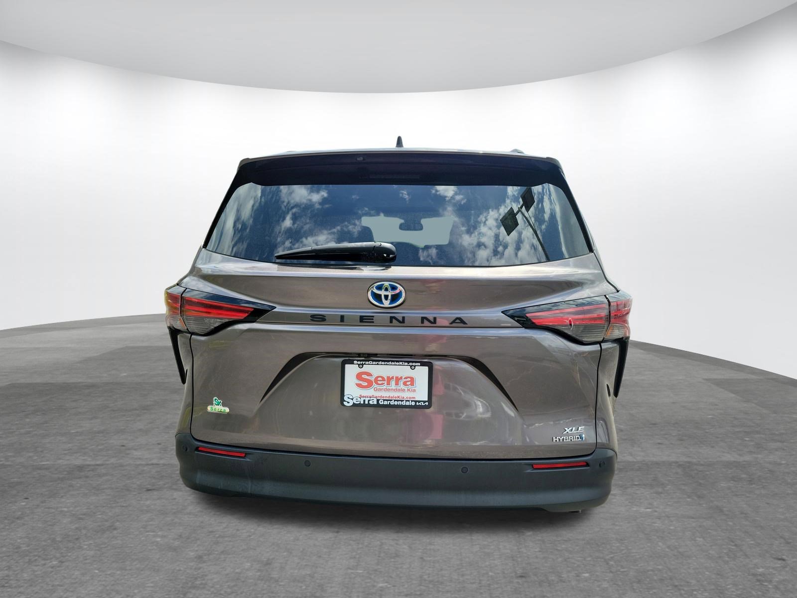 Used 2022 Toyota Sienna XLE w/ XLE Plus Package FWD image 26