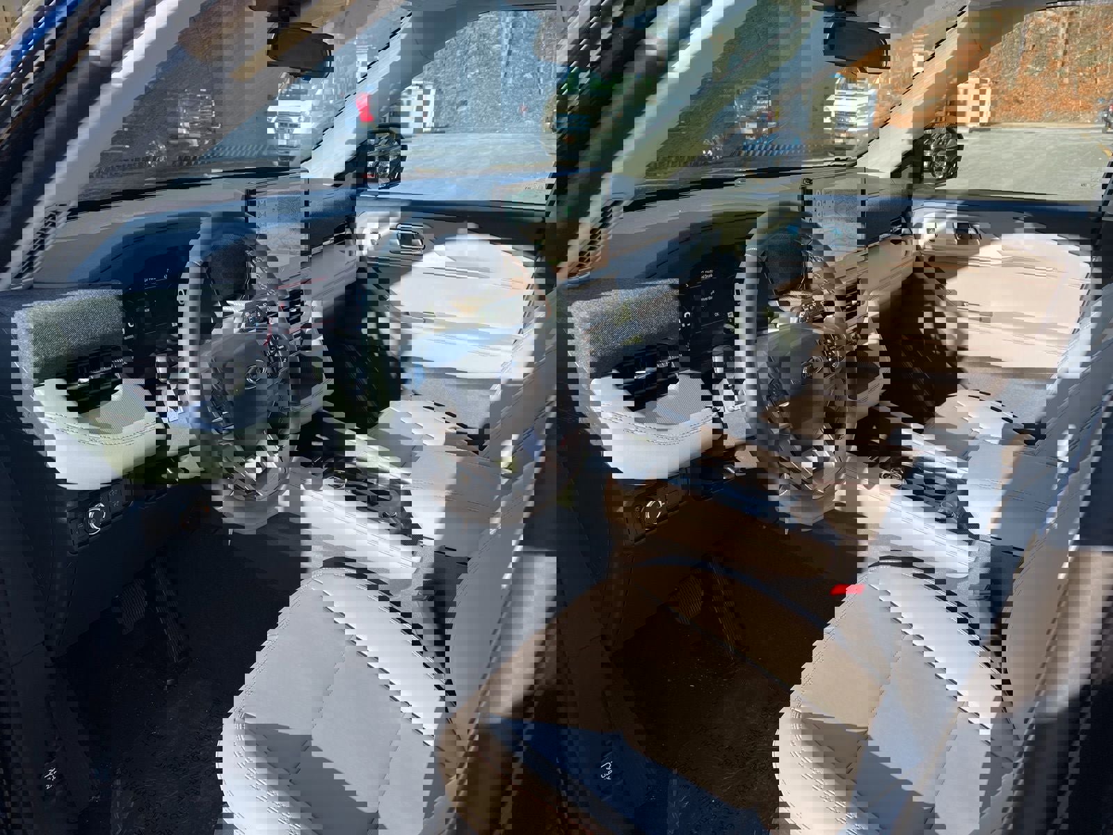 New 2025 Ford Explorer Active w/ Active Comfort Package image 20