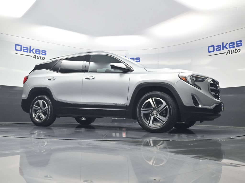 Used 2019 GMC Terrain SLT w/ Preferred Package AWD/4WD image 38