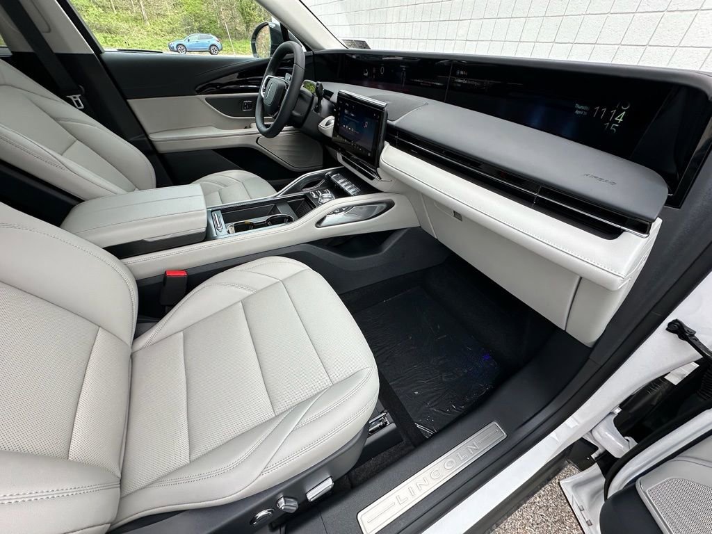 New 2026 Lincoln Nautilus Premier w/ Jet Appearance Package AWD/4WD image 21