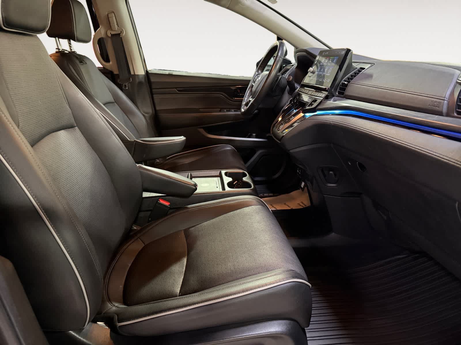Used 2025 Honda Odyssey Elite image 22