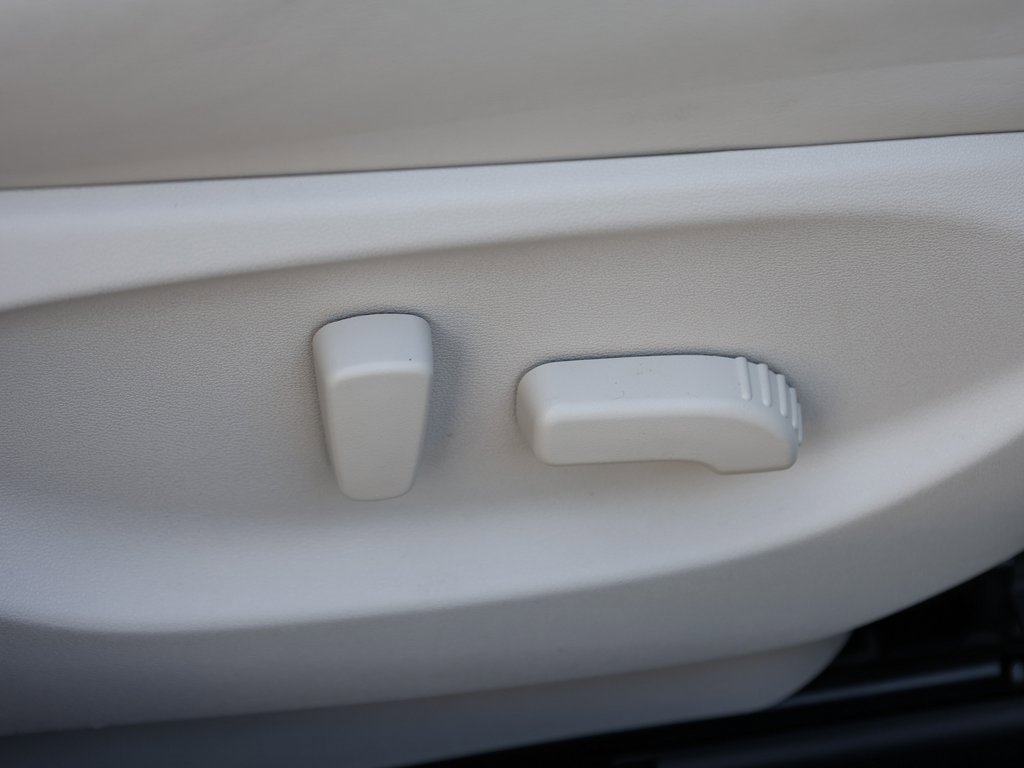 Used 2022 INFINITI Q50 Luxe w/ Cargo Package image 23