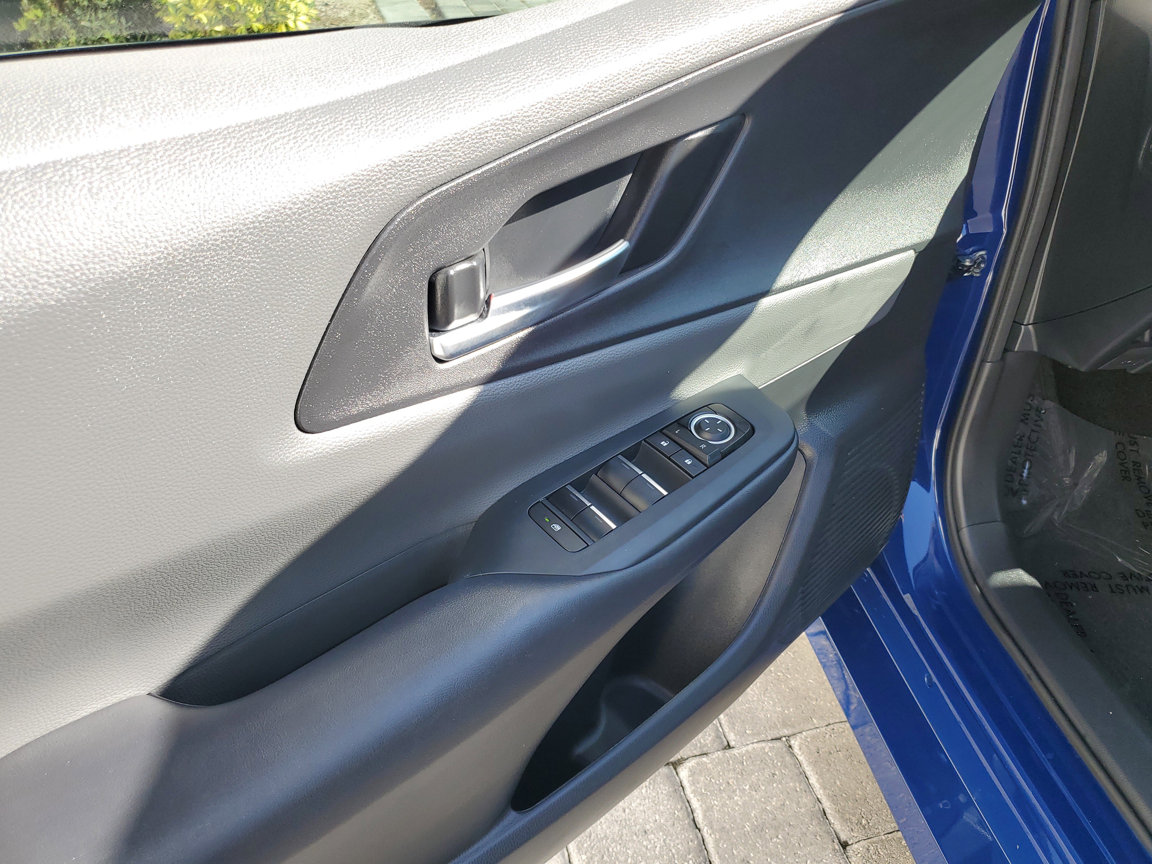 Used 2025 Toyota Prius XLE image 16