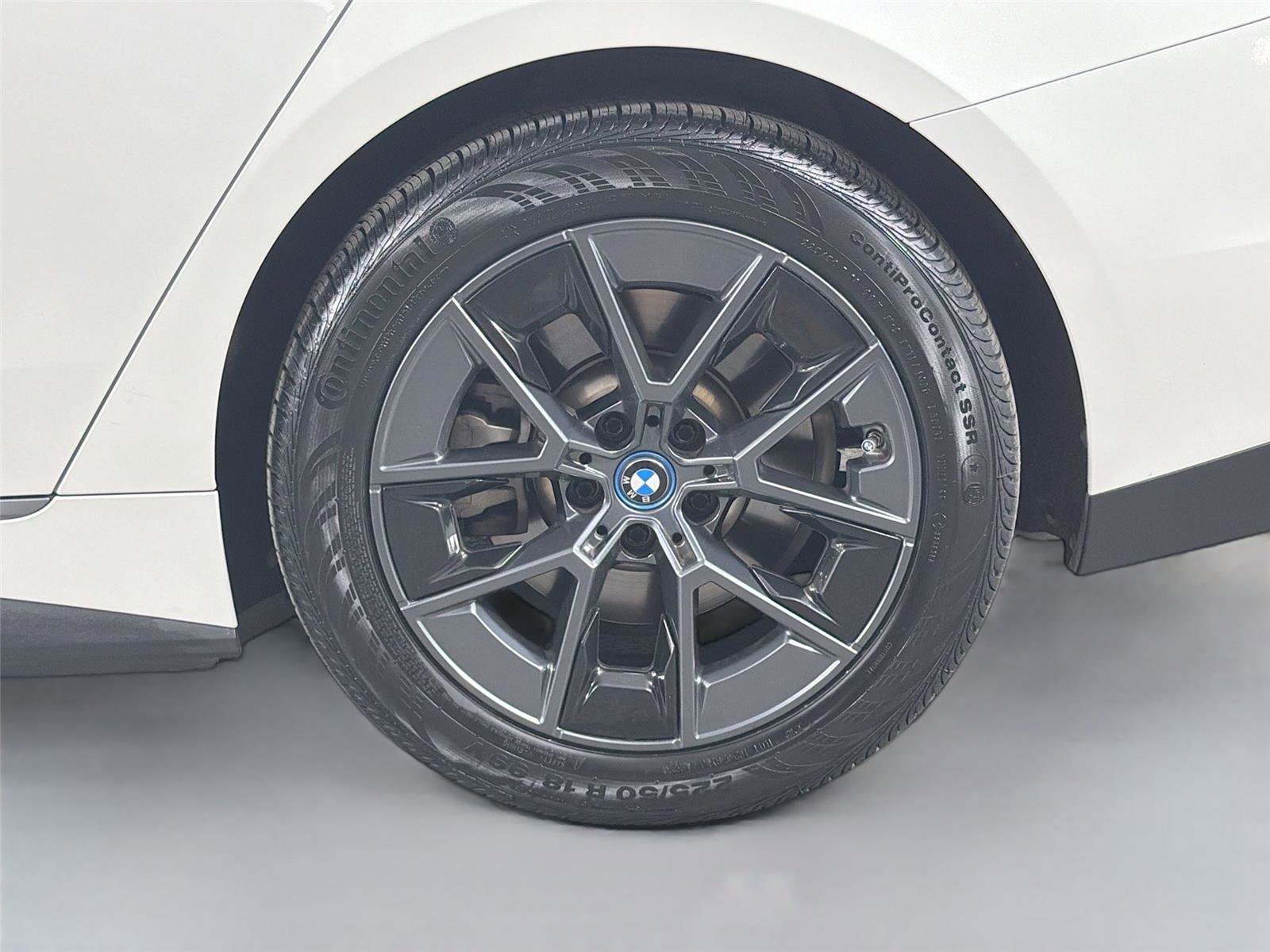 Certified 2023 BMW i4 eDrive35 w/ Premium Package RWD image 31
