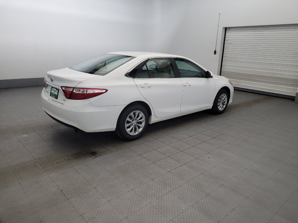Used 2017 Toyota Camry LE FWD image 10