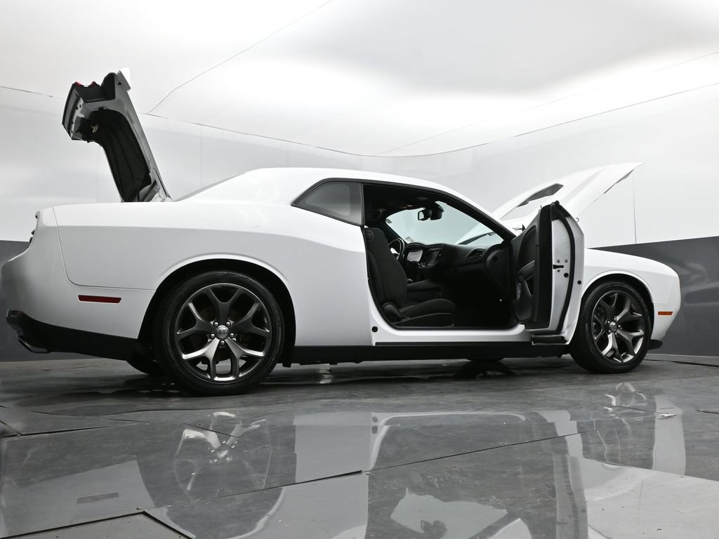 Used 2015 Dodge Challenger R/T w/ Quick Order Package 28B R/T RWD image 33
