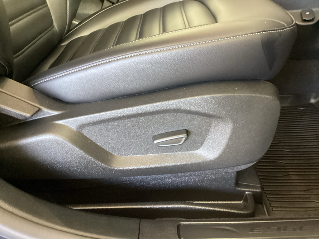 Used 2023 Ford Edge SEL w/ Convenience Package AWD/4WD image 10