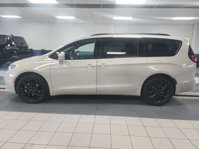 Used 2021 Chrysler Pacifica Limited w/ S Appearance Package image 7