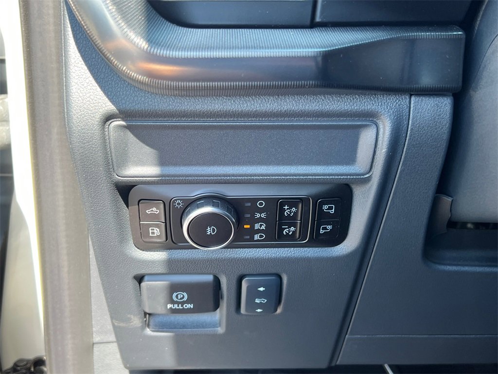 New 2025 Ford F150 Platinum w/ Equipment Group 702A High image 24