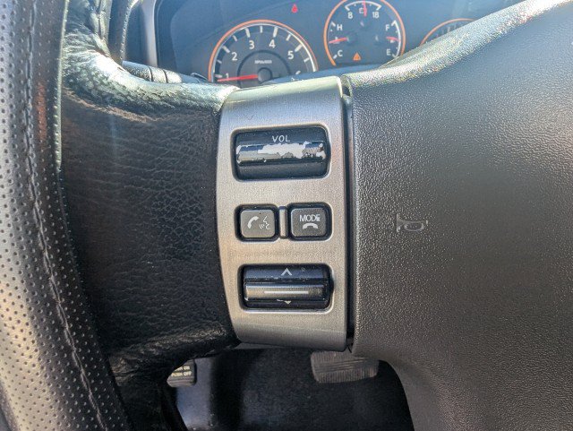 Used 2011 Nissan Titan SL w/ SL Technology Pkg AWD/4WD image 13