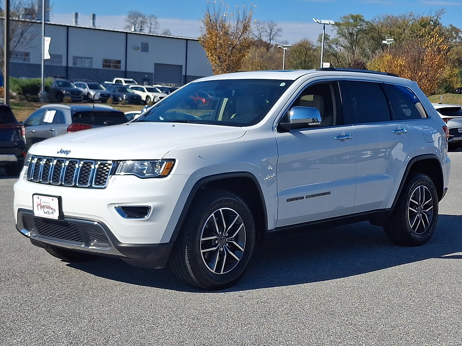 Used 2019 Jeep Grand Cherokee Limited w/ Trailer Tow Group IV image 3