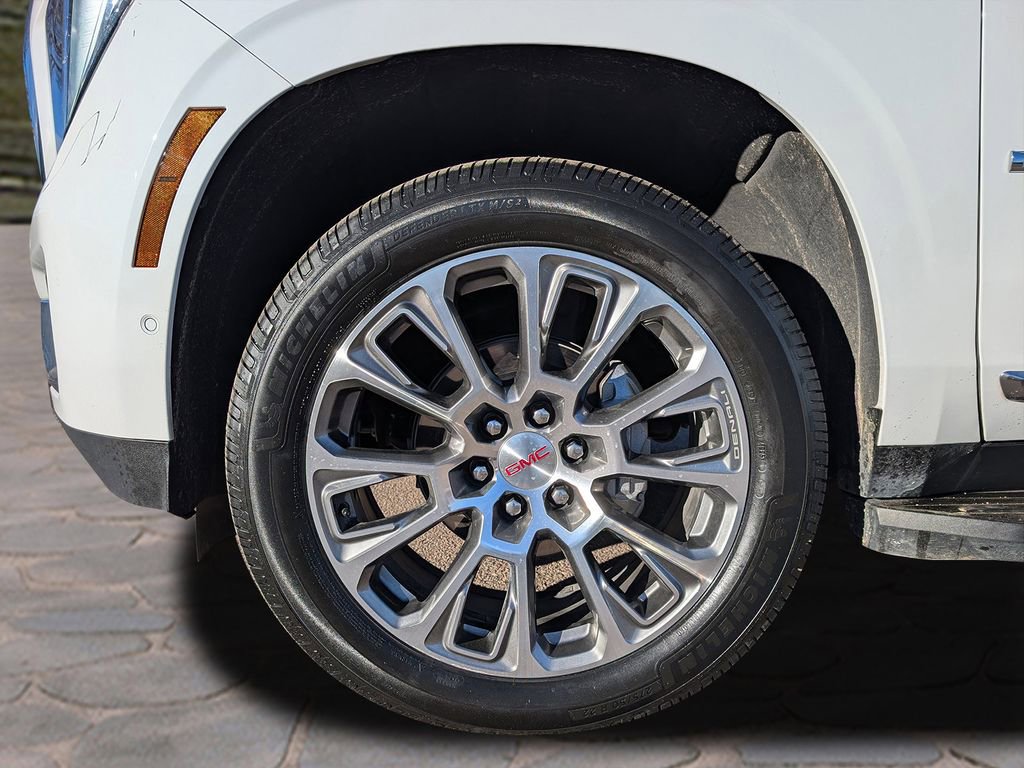 Used 2025 GMC Yukon Denali image 10