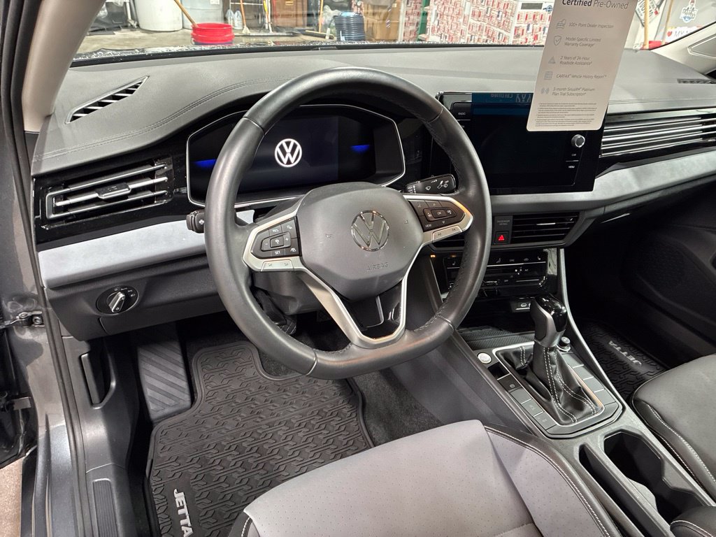 Used 2026 Volkswagen Jetta SE w/ Black Wheel Package FWD image 15