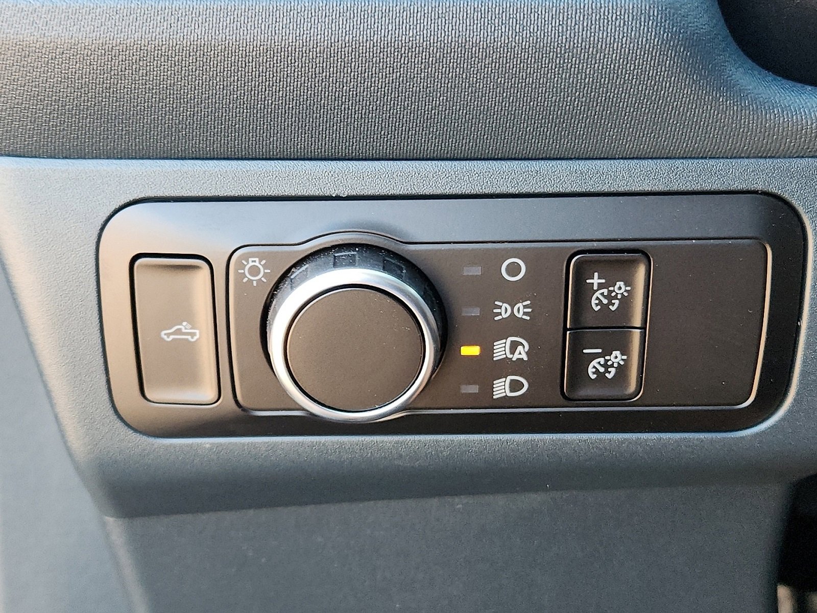 New 2025 Ford Maverick XL w/ Equipment Group 102A image 19