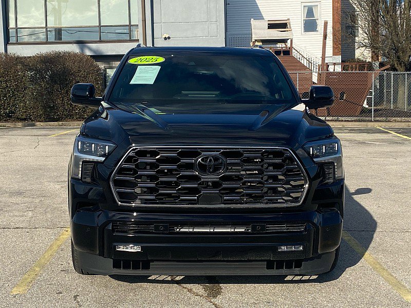 Used 2025 Toyota Sequoia Platinum image 2