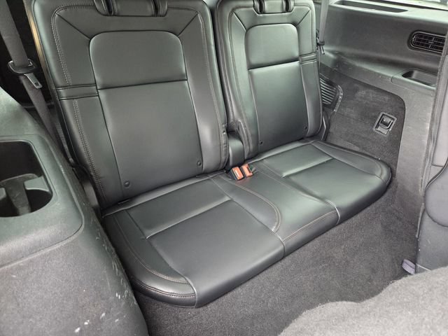 Used 2020 Lincoln Aviator Reserve w/ Elements Package Plus AWD/4WD image 16