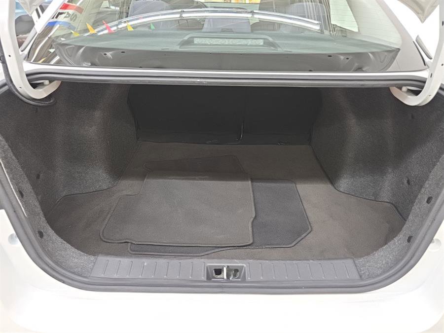 Used 2021 Nissan Versa SV image 32