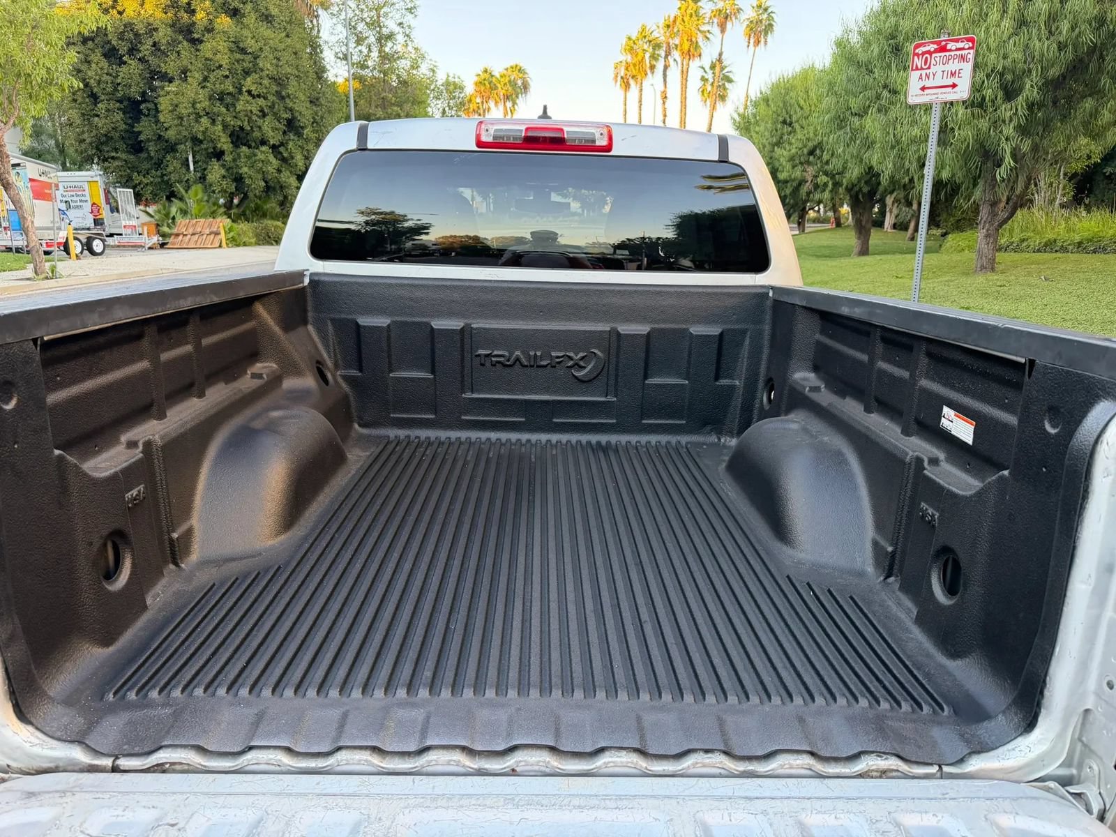Used 2018 Chevrolet Colorado W/T w/ WT Convenience Package RWD image 9