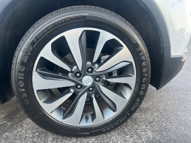 Used 2021 Buick Encore Preferred AWD/4WD image 22