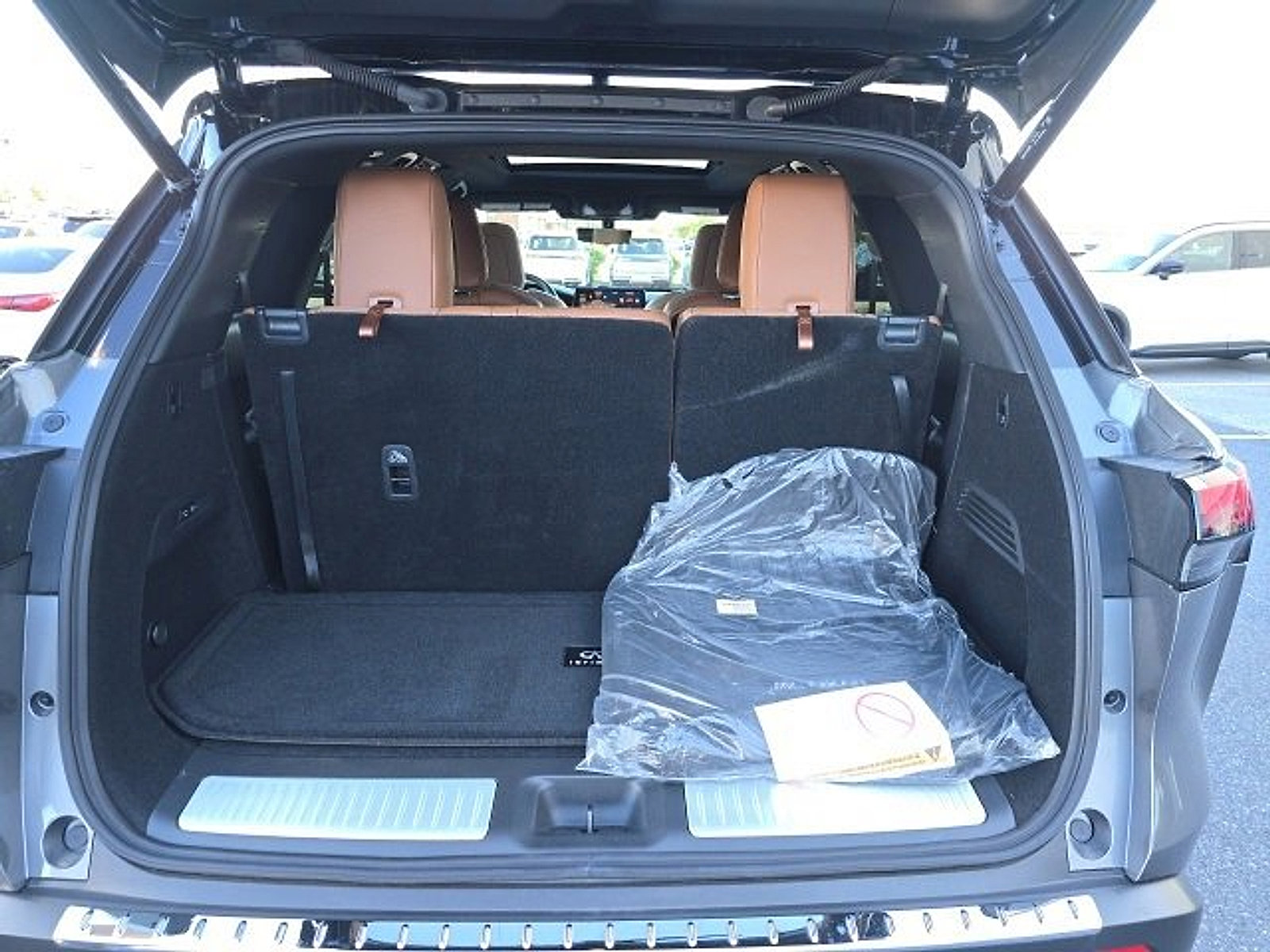 Certified 2025 INFINITI QX60 Autograph w/ Cargo Package image 18