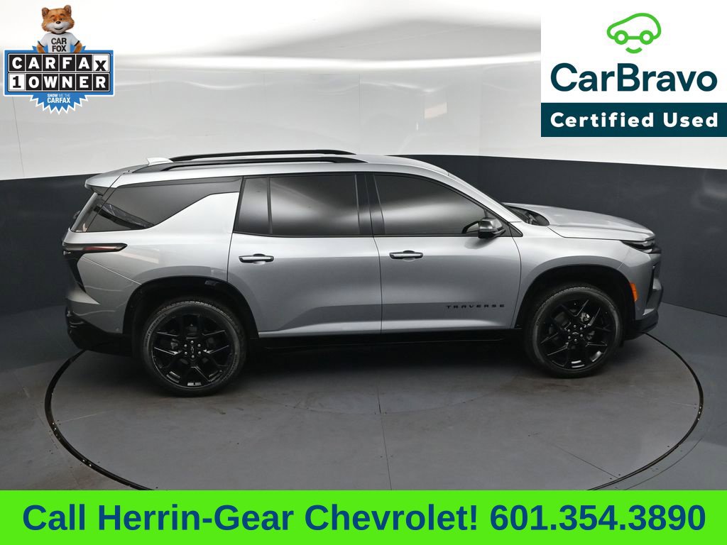Certified 2026 Chevrolet Traverse RS w/ LPO, Floor Liner Package FWD image 35