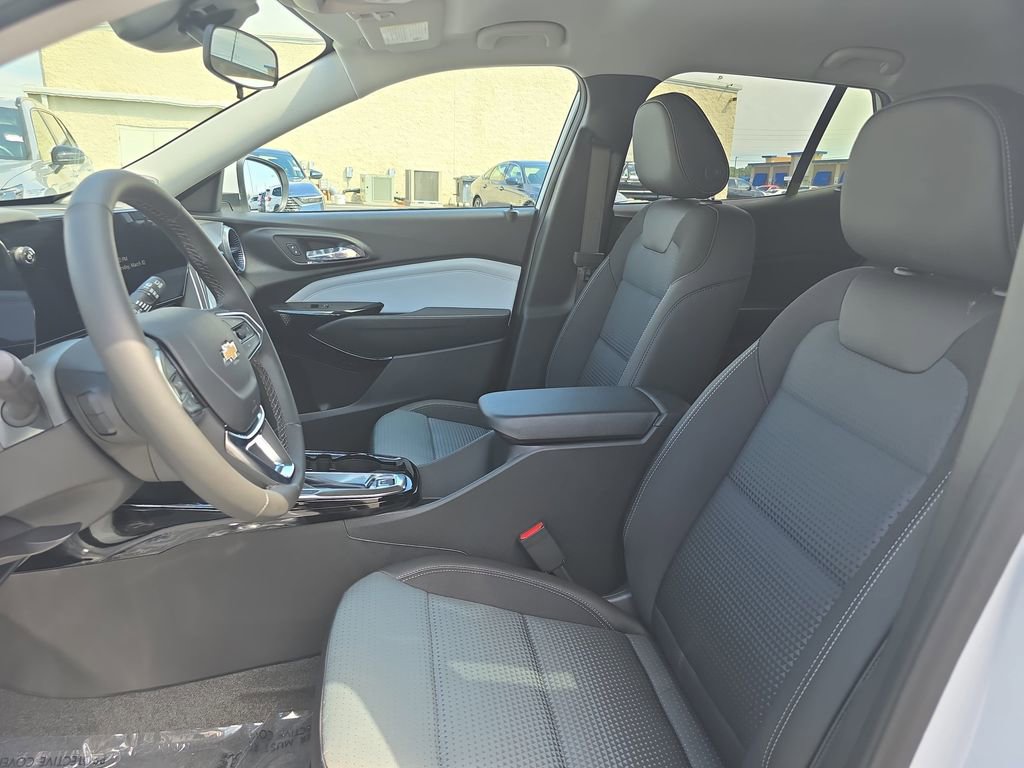 New 2026 Chevrolet Trax LT w/ Driver Confidence Package FWD image 14