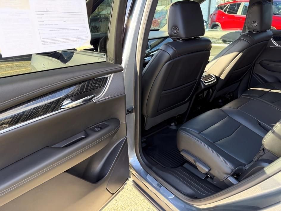 Certified 2020 Cadillac XT6 Premium Luxury image 13